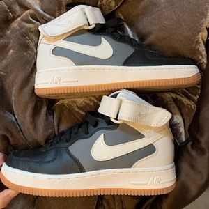 Custom Air Jordan’s Size 6 Women’s